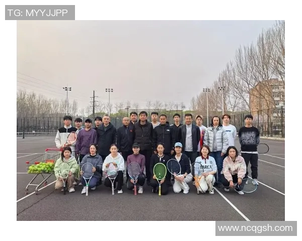 深圳网球队的耐力之道：揭秘网球运动背后的坚持与拼搏精神