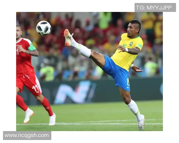 足球明星选手遭遇恶意犯规瞬间视频引发球迷热议与讨论 足球明星选手遭遇恶意犯规瞬间视频引发球迷热议与讨论