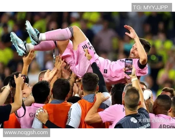 野兽外号的足球明星如何在绿茵场上展现无与伦比的实力与魅力 野兽外号的足球明星如何在绿茵场上展现无与伦比的实力与魅力